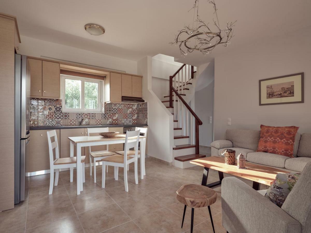 Three Graces Holiday Houses Complex لاغاناس المظهر الخارجي الصورة